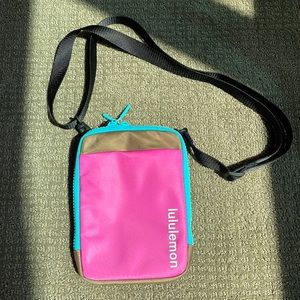 Lululemon Easy Access Crossbody Bag